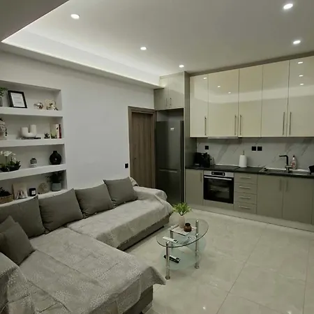 Modern Comfort Каламата